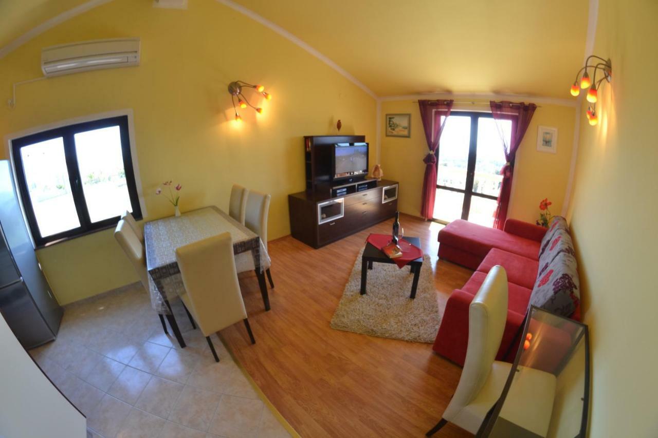 Apartman Jadranka Palit 外观 照片